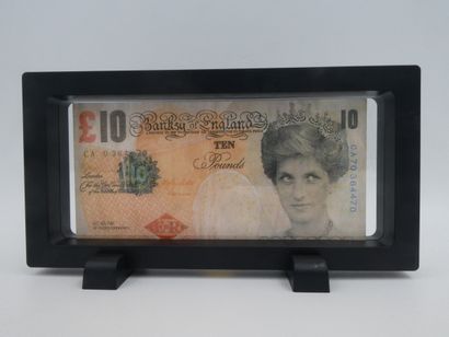 null BANKSY (né en 1974) Banksy of England 10 pounds Billet de banque sérigraphié,...