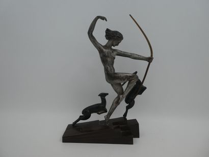 null BOURAINE Marcel André (1886-1948), ''Diane chasseresse'', sculpture en bronze...