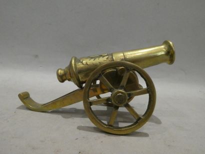 null Canon miniature en bronze marqué du N pour Napoléon, longueur 12 cm