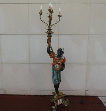 null Porte-torchère en bois sculpté et laqué à décor d'un personnage africain, Venise,...