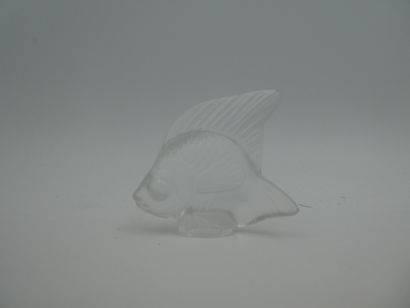 null LALIQUE France, sujet poisson en cristal satiné moulé incolore, signé Lalique-France,...