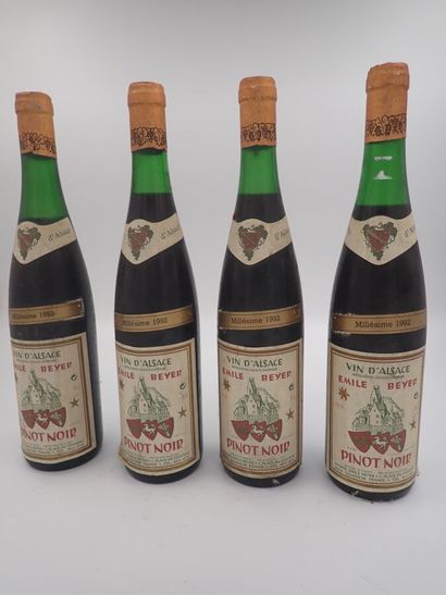 null TOKAY, Pinot noir, Emile Beyer, Eguisheim, 1992 (4-bouteilles), niveau légèrement...
