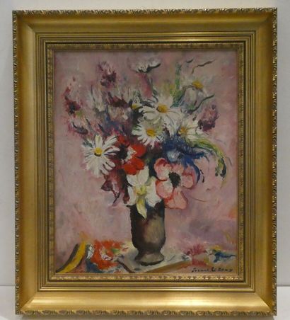 null PICART LE DOUX Charles (1881-1959) "Bouquet de fleurs sur fond rose", huile...