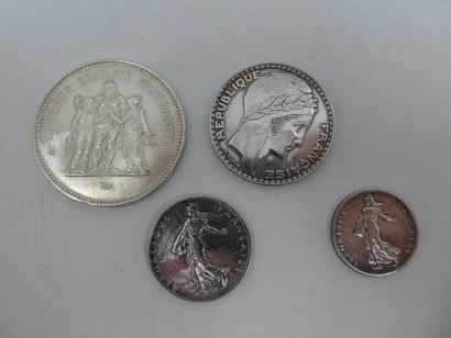 null LOT de pièces en argent démonétisées, 64,80 gr : 1 x 50 francs Hercule, 1 x...