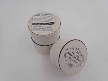 null ANTOINE, year 1950, regenerating powder box in cardboard, bicolor black and...