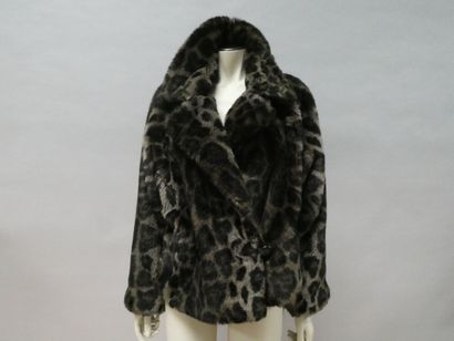 null Jeanne AUBERT Lyon jacket imitation panther, T 40 about