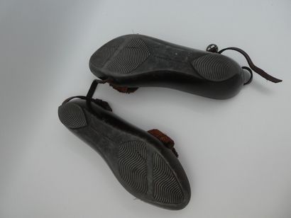 null Robert CLERGERIE, pair of sandals in vegetable fibers and brown leather straps,...