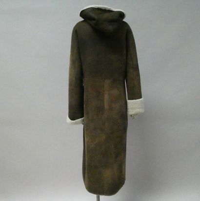 null Mac DOUGLAS, sheepskin coat with hood, S.38