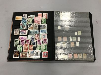 null 2 albums de timbres neufs "Monaco" et un album de timbres neufs Allemagne