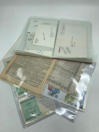 null Un carton de lettres anciennes + timbres de France, lettres taxées, bulletins...