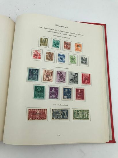 null Collection de timbres Suisse en 5 albums de 1900/1980 grande majorité de timbres...