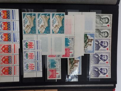 null Cinq albums timbres neufs de France, quelques bonnes valeurs