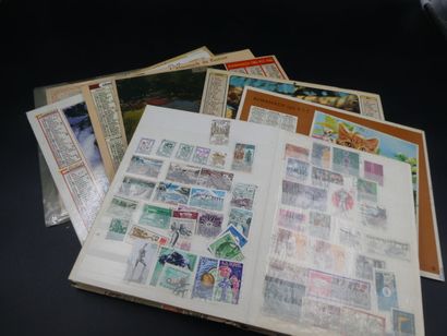 null 52 coins datés et 22 timbres types Sage