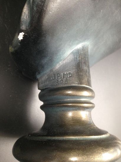 null MOLIERE un buste en plâtre patiné façon Bronze - Inscription JP-MD 308 au dos,...