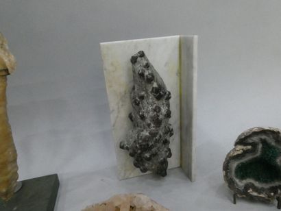 null LOT minéraux : géodes, grenats, quartz, stalactite, etc