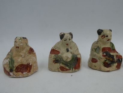 null Une collection de huit figurines de jouets émaillés, vers 1816 (en l'état)....