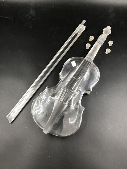 null LOT CRISTAL : une trompette en cristal fait main longueur 53 cm et ROYALES DE...