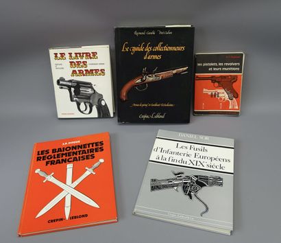 null Lot de 5 livres: Le Livre des Armes par D.Venner, Les Pistolets le Revolvers...