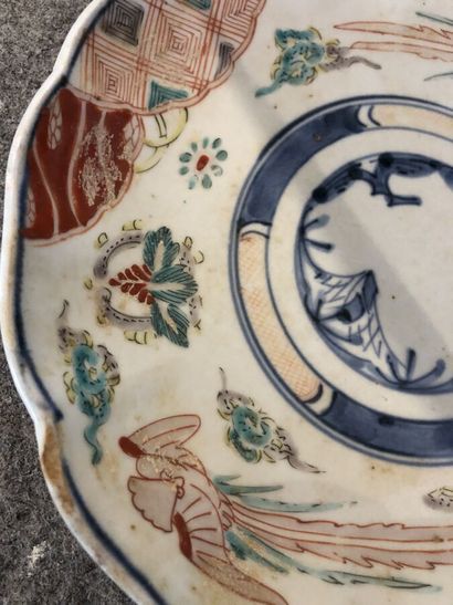 null Deux assiettes en porcelaine à décor polychrome, Japon 19ème siècle, diamètre...