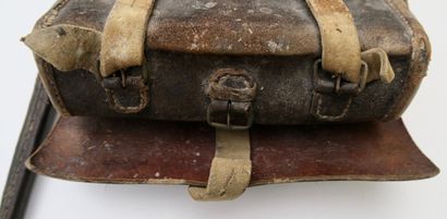 null Rifleman's gibbet model 1786. Black leather pouch, brass buckle, wooden pattern...