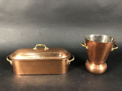 null LOT de cuivres : une poissonnière, un faitout et deux vases