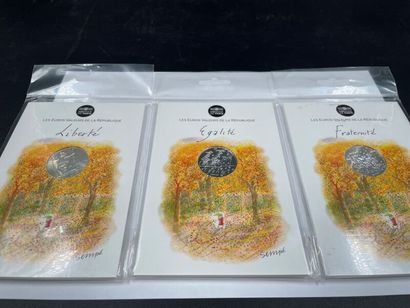 null Monnaie de Paris

Série de 3 pièces de 10 € en argent dessinées par Sempé

Sous...