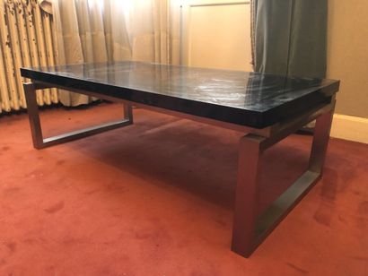 null Une table basse, années 70, 39 x 120 x 60 cm