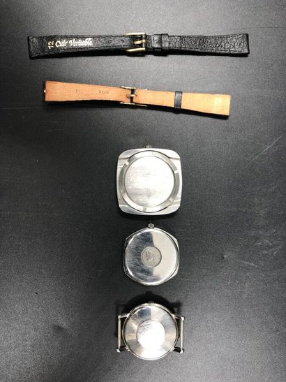 null LOT trois montres sans bracelet : deux OMEGA ( une Automaric en état de fonctionnement...