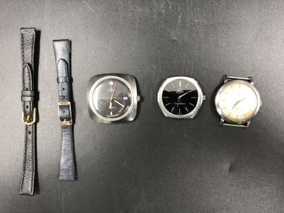 null LOT trois montres sans bracelet : deux OMEGA ( une Automaric en état de fonctionnement...