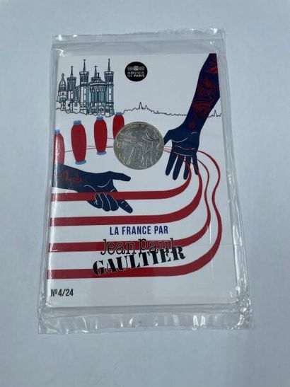 null Monnaie de Paris

Une pièce de 10 francs en argent dessinée par jean-Paul Gaultier...