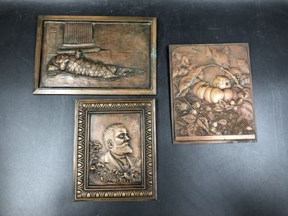 null LOT trois plaques de bronze dont un portrait de Jean JAURES 1900, 17 x 13.5...