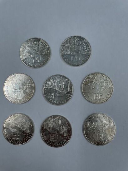 null Un lot de 8 pièces de 10 euros (2012 & 2011)

1 pièce Poitou-Charentes

3 pièces...