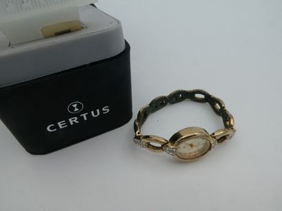 null LOT CERTUS trois montres bracelet dame quartz (une à l'état neuf et une avec...