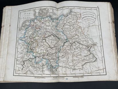 null Un important lot de cartes, atlas, guides de voyage anciens. Guide de Versailles...