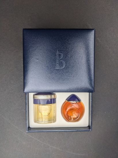 BOUCHERON BOUCHERON 

Lot comprenant quatre échantillons de parfum ainsi que six...