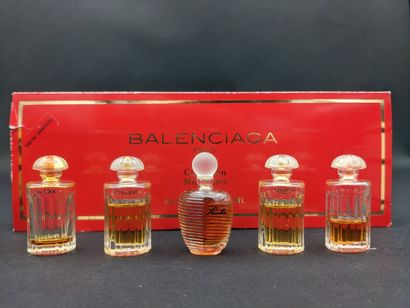 BALANCIAGA BALANCIAGA

Lot comprenant sept échantillons de parfum ainsi qu'un coffret.
Cialenga...