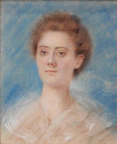 null École française vers 1900, "Portrait de femme", pastel, 45 x 36,5 cm