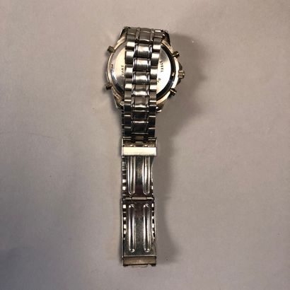 null Une montre bracelet à quartz en acier, diamètre 4 cm.