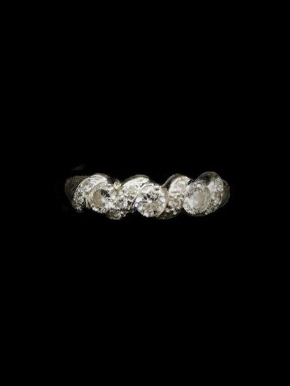 null Demi- alliance diamants taille brillant, 0,50ct environ , monture or gris
Poids...