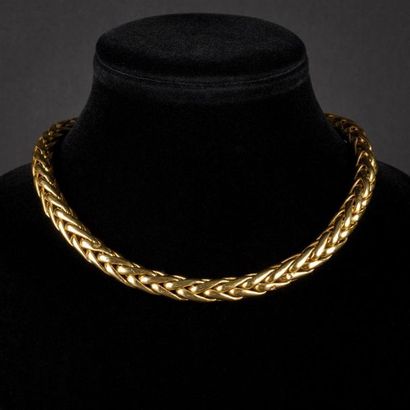 null Collier or maille palmier.
L: 43 cm.-Poids: 71,8 g .
