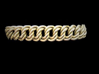 null Bracelet or maille gourmette.
Poids : 22,8 g 