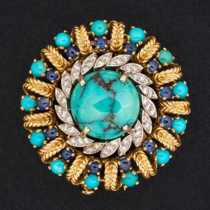 null Broche rosace turquoises, diamants taille 8/8, monture or, saphir cabochon.
Vers...