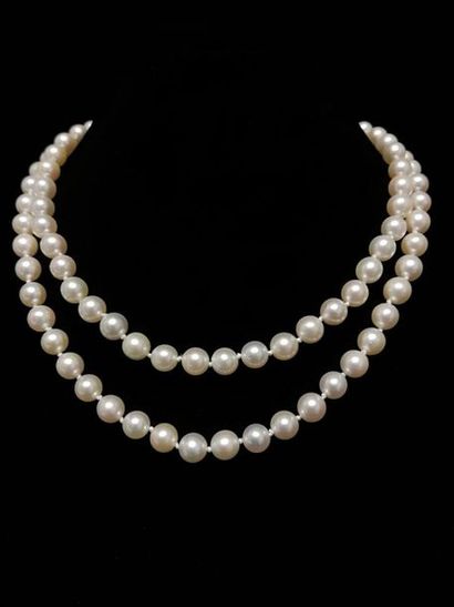 null Sautoir perles de culture shoker, diam 7 mm environ, fermoir or gris et diamants....