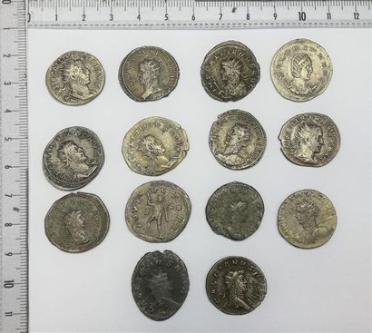 Lot de 14 Antoniniens, Empereur Gallien et...