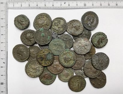 Lot de 27 Antoniniens et 3 Bronzes de Claude...
