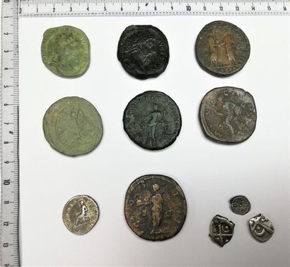 null Monnaies antiques: lot de 11 pièces, sept sesterces en bronze, un denier argent...