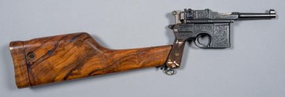  Exceptionnel pistolet Mauser C96 type Bolo. Calibre 7x63 Mauser. Gravure d'usine,...