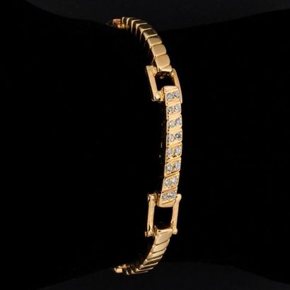VAN CLEEF & ARPELS
Bracelet semi articulé...