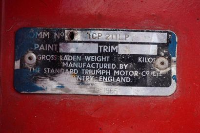  TRIUMPH TR5 PI, rouge, skaï noir 1ère mise en circulation: 24/16/1968 6 cylindres...