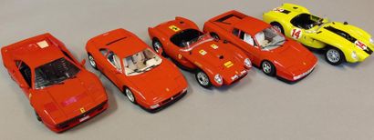 null Lot de 5 miniatures 1/18eme BURAGO en bel état sans boîte dont Ferrari